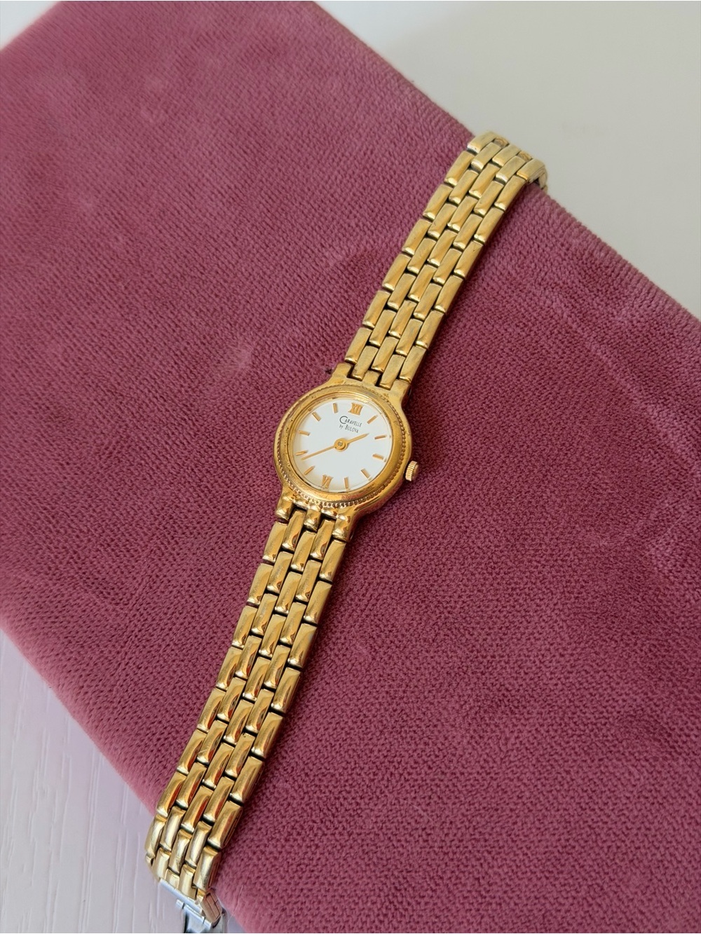 Vintage Caravelle by Bulova Ladies Gold Tone Quartz Watch White Dial